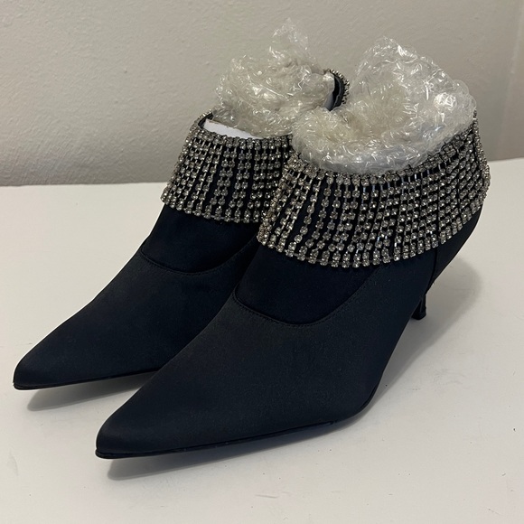 Colin Stuart Satin Black Booties w/ Diamond Accents & Inside Zipper | Size 7.5 - Picture 1 of 3